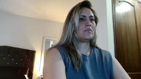 storm_hanks online show from December 2, 2:28 am