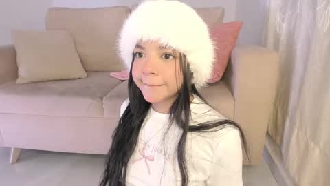Snapshot of stormi___1 chatting on September 14, 12:21 am Zoe -INDEPENDENT MODEL online show from September 14, 12:21 am