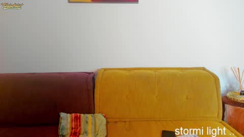 Snapshot of stormi_light chatting on January 27, 2:53 am Stormi online show from January 27, 2:53 am