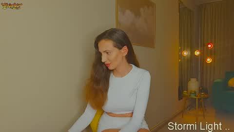 Stormi online show from April 15, 7:43 pm