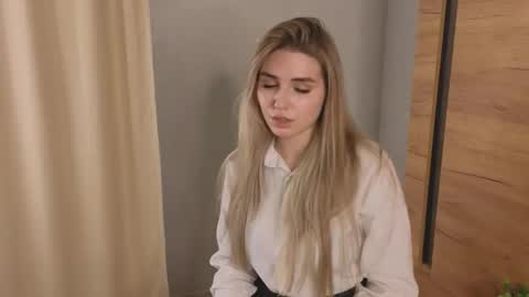 Luna online show from November 20, 3:12 pm