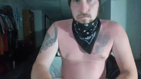 Snapshot of stout0818 chatting on June 10, 2:23 am stout0818 online show from June 10, 2:23 am