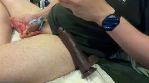 OC Caged Boy online show from April 25, 7:55 am