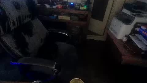 Snapshot of str8chaser1972 chatting on August 2, 3:05 am lonely here in the country online show from August 2, 3:05 am