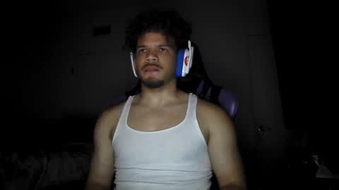 Snapshot of str8dj chatting on November 25, 7:19 am Dj online show from November 25, 7:19 am