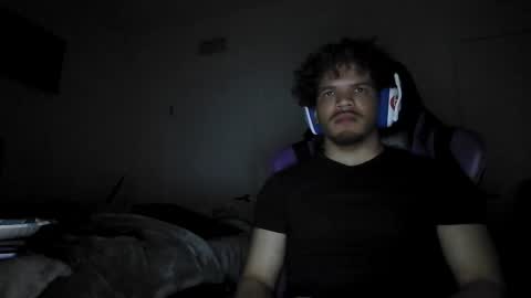 Snapshot of str8dj chatting on February 5, 6:40 am Dj online show from February 5, 6:40 am