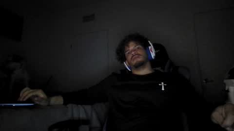 Snapshot of str8dj chatting on February 10, 7:23 am Dj online show from February 10, 7:23 am