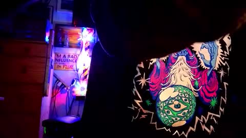 Snapshot of str8foryouguy chatting on December 17, 6:41 am Str8 online show from December 17, 6:41 am