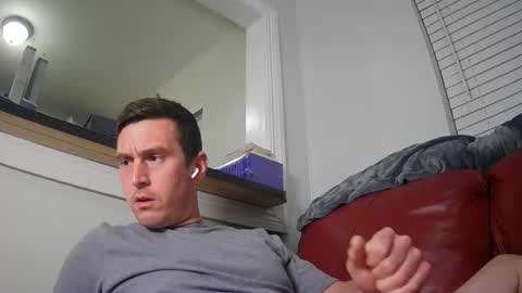 Snapshot of str8stuntcox chatting on May 27, 3:47 am Str8StuntCox online show from May 27, 3:47 am