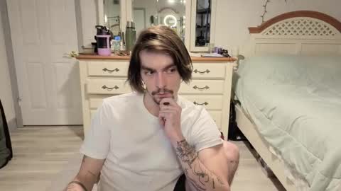 str8whiteboy21 online show from February 2, 7:07 am