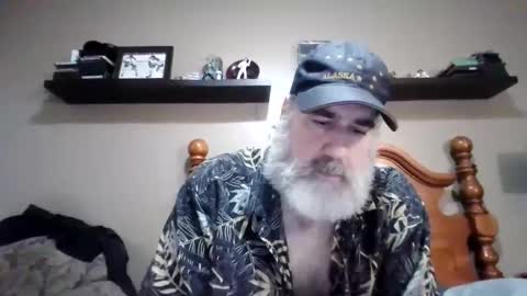 Snapshot of straightbear4you chatting on September 10, 11:38 pm Straightbear4you online show from September 10, 11:38 pm