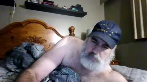 Snapshot of straightbear4you chatting on October 5, 10:02 am Straightbear4you online show from October 5, 10:02 am