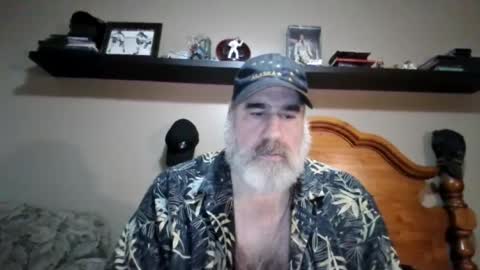 Snapshot of straightbear4you chatting on July 18, 7:45 am Straightbear4you online show from July 18, 7:45 am
