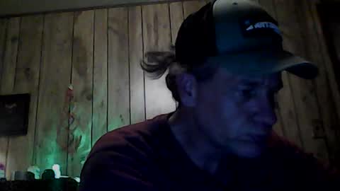 Snapshot of straightmaletouse chatting on June 14, 7:10 am straightmaletouse online show from June 14, 7:10 am