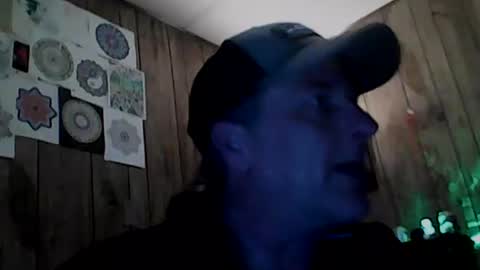 Snapshot of straightmaletouse chatting on June 15, 11:51 pm straightmaletouse online show from June 15, 11:51 pm