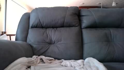 strangeratnight87 online show from January 8, 7:27 pm