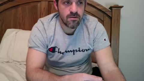 Snapshot of strangeratnight87 chatting on February 3, 5:49 am strangeratnight87 online show from February 3, 5:49 am