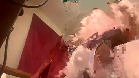 Snapshot of strangestag chatting on December 3, 4:42 am Stag online show from December 3, 4:42 am