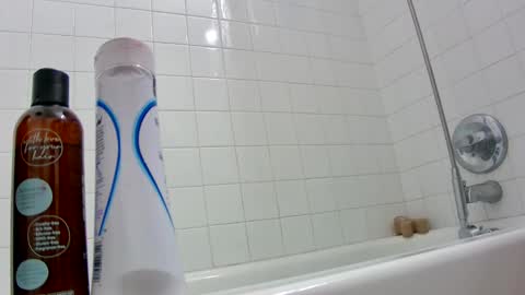 Snapshot of strangestslut chatting on October 2, 6:48 pm strangestslut online show from October 2, 6:48 pm