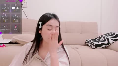 strawberry_loveee online show from November 2, 4:42 pm