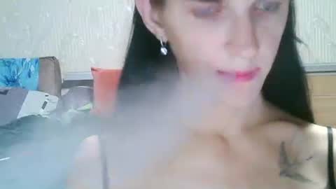 Snapshot of strawberry_storm chatting on October 5, 9:24 pm Strawberry Storm online show from October 5, 9:24 pm