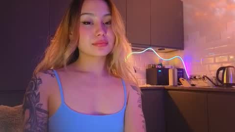 Tati and Lola online show from February 21, 4:52 pm