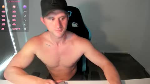 Snapshot of streatmeat chatting on November 4, 10:53 pm streatmeat online show from November 4, 10:53 pm