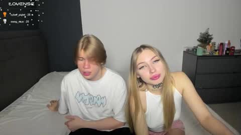 Snapshot of streis_mua chatting on October 13, 1:05 am Streis open pvt online show from October 13, 1:05 am