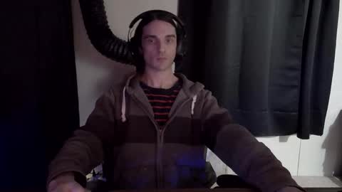 stringgreens777 online show from January 18, 2:32 pm