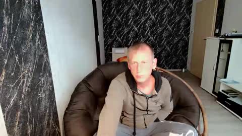 Snapshot of stringslave02 chatting on September 14, 5:01 pm stringslave02 online show from September 14, 5:01 pm