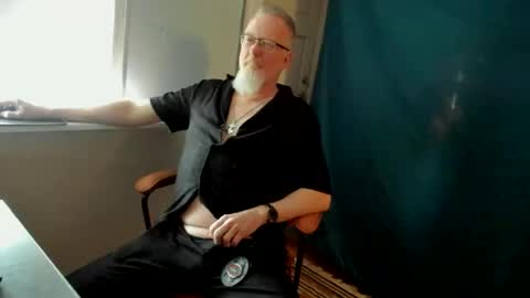 strip_m online show from May 13, 10:12 am