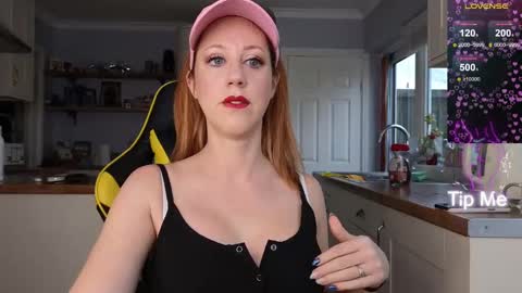 Snapshot of stripmequick chatting on January 13, 11:19 am Amorina online show from January 13, 11:19 am