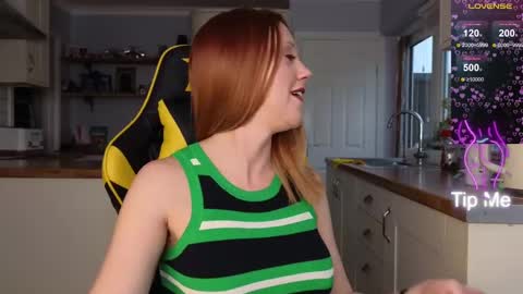 Snapshot of stripmequick chatting on January 21, 2:59 pm Amorina online show from January 21, 2:59 pm