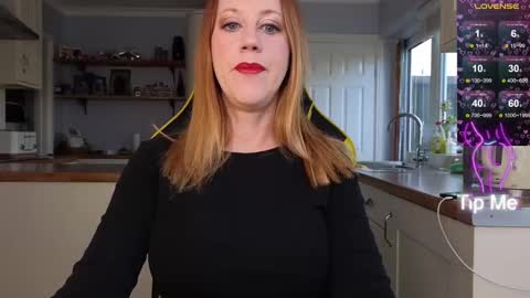 Snapshot of stripmequick chatting on February 5, 2:16 pm Amorina online show from February 5, 2:16 pm