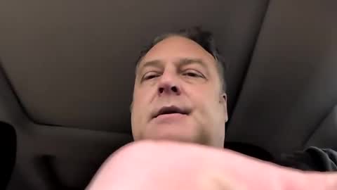 Cumallcumnow online show from March 31, 10:10 pm