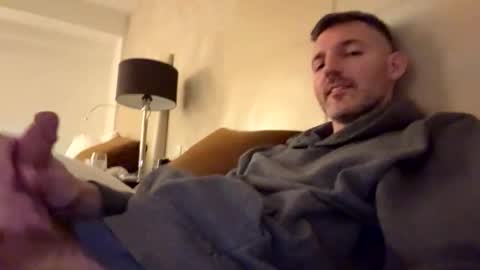 Snapshot of strokingmikey chatting on May 24, 2:27 am Stroking Mike - online show from May 24, 2:27 am