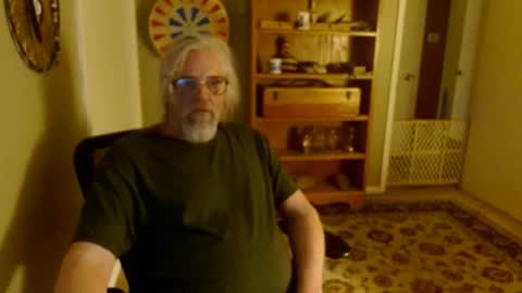 Snapshot of stroknpoker chatting on April 1, 10:05 am stroknpoker online show from April 1, 10:05 am