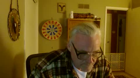 Snapshot of stroknpoker chatting on April 7, 10:26 am stroknpoker online show from April 7, 10:26 am