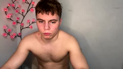 Snapshot of strong_baby chatting on February 27, 6:52 pm Strong Baby online show from February 27, 6:52 pm