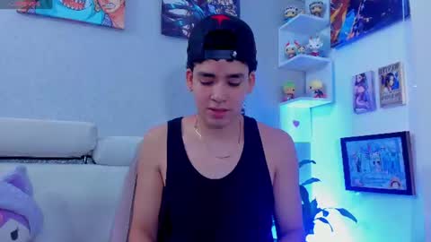 Snapshot of strong_rock69 chatting on June 18, 4:33 pm strong_rock69 online show from June 18, 4:33 pm