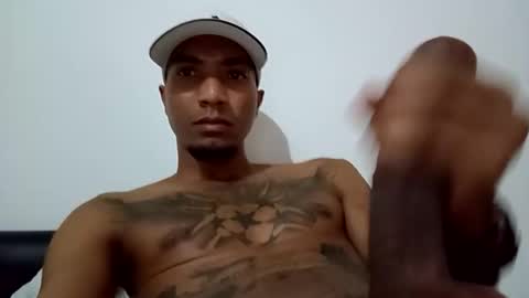 stronganddelicious online show from December 5, 4:32 am