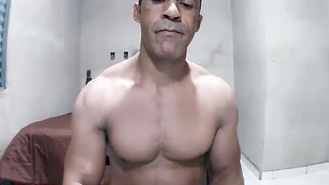 strongdaddyfantastic online show from April 2, 3:59 am