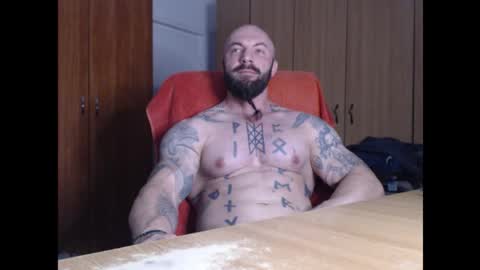 Snapshot of strongivan chatting on October 14, 3:40 am StrongIvan online show from October 14, 3:40 am