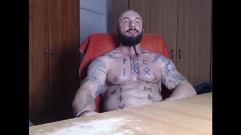 Snapshot of strongivan chatting on November 4, 7:02 pm StrongIvan online show from November 4, 7:02 pm