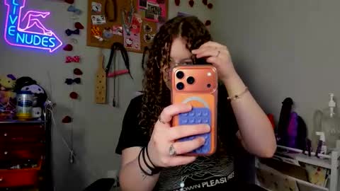 Strwbby online show from March 19, 2:15 am