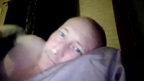 Snapshot of stu_art83 chatting on June 8, 11:49 pm stu_art83 online show from June 8, 11:49 pm