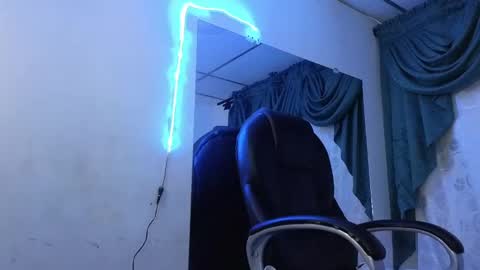 stuart_boy_ online show from January 27, 7:24 am