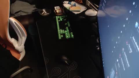 stud69861714 online show from March 1, 7:21 am