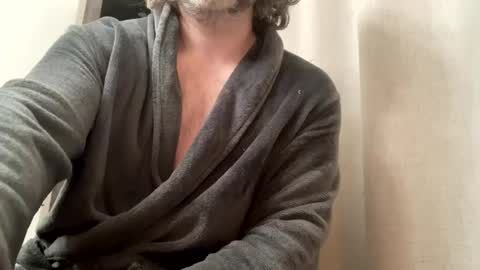 Snapshot of studbro41 chatting on December 31, 2:47 pm studbro41 online show from December 31, 2:47 pm