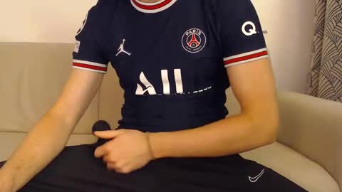 Stud From Paris online show from February 9, 3:34 pm